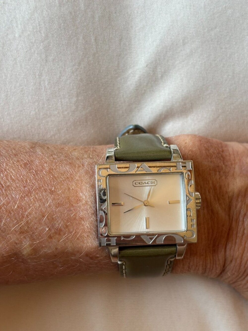 Vintage Coach Signature Square Watch – Stainless Steel, Leather